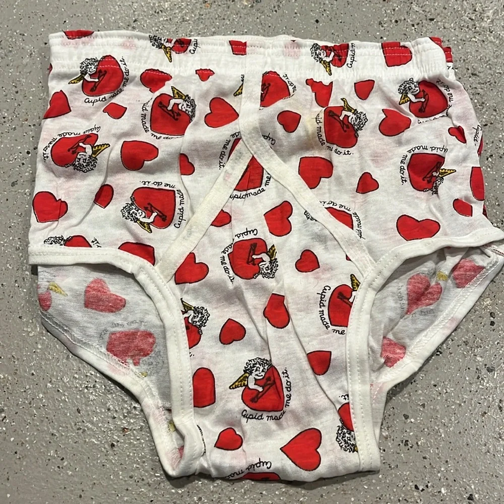 VINTAGE NOVELTY JOCKEY PRINTED CUPID MADE ME DO IT BRIEFS WHI RED BLK SIZE M